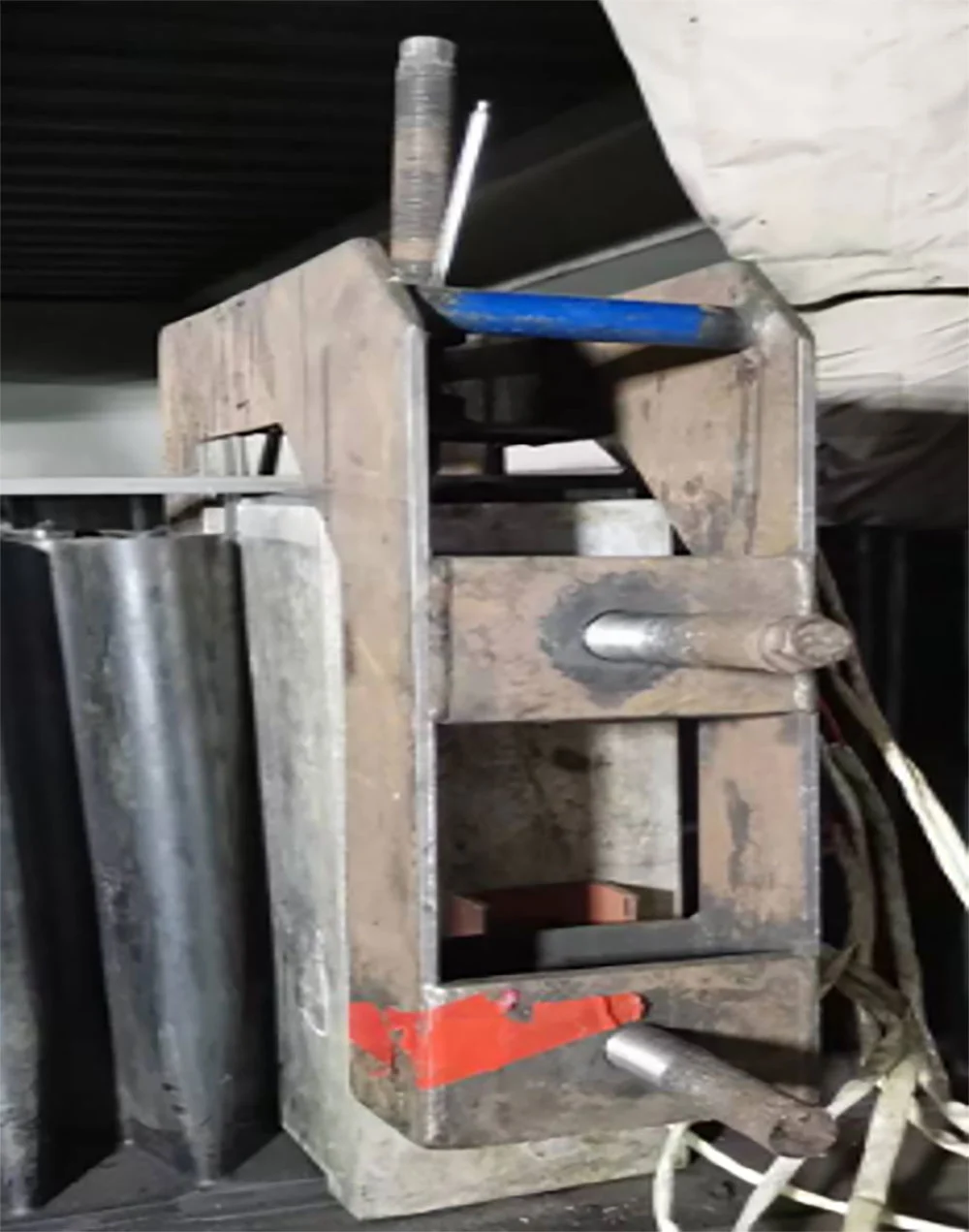 Conveyor Belt Sidewall Splicing Molds